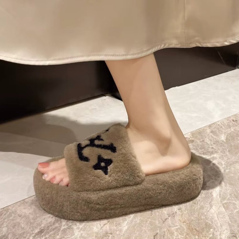 Beautiful Fashion Slides Plush Fur Flip Flops Slippers Fur Shoes - Picture 2 of 11